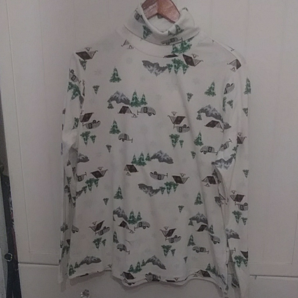 Turtle neck long sleeve top